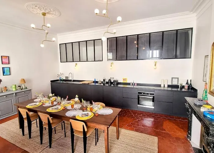 Le Palais 10, Superbe D'exception Authentique Centre Historique Apartamento